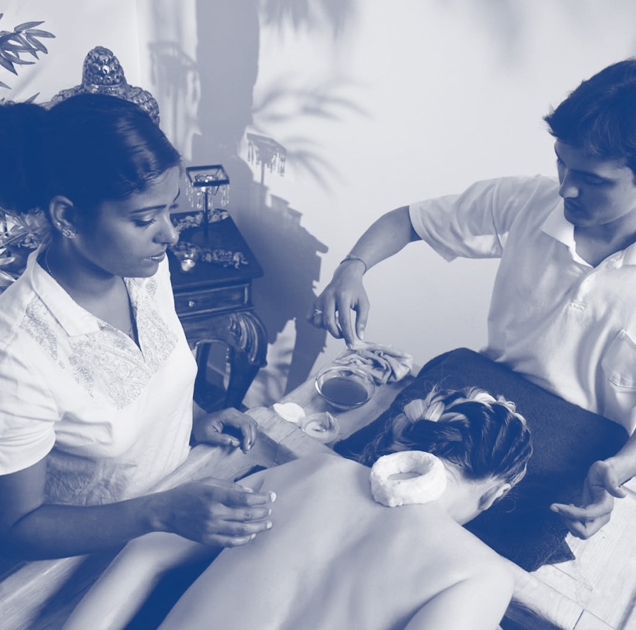 ayurvedische therapeut of practitioner